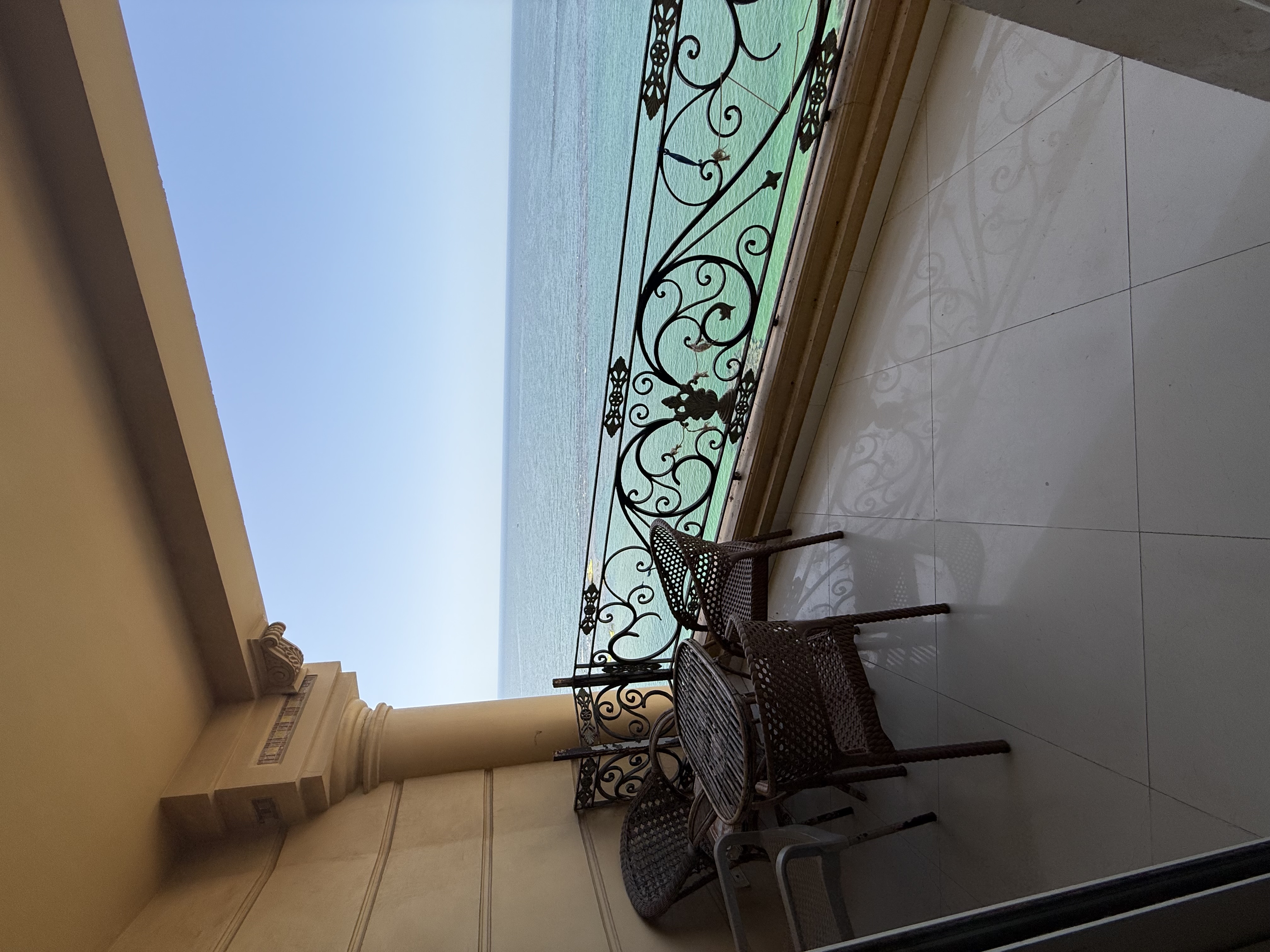 صورة المعرض 2