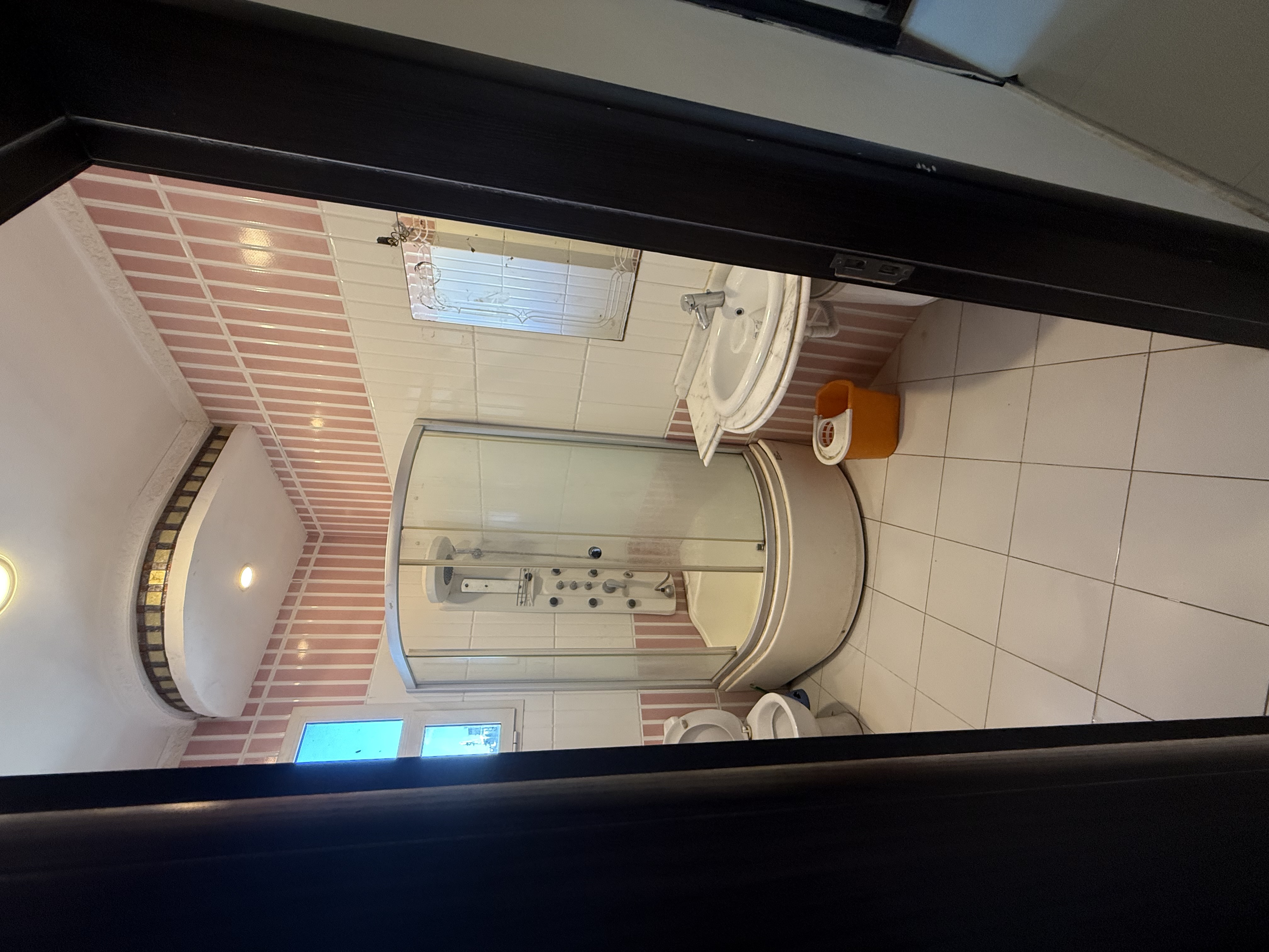 صورة المعرض 10