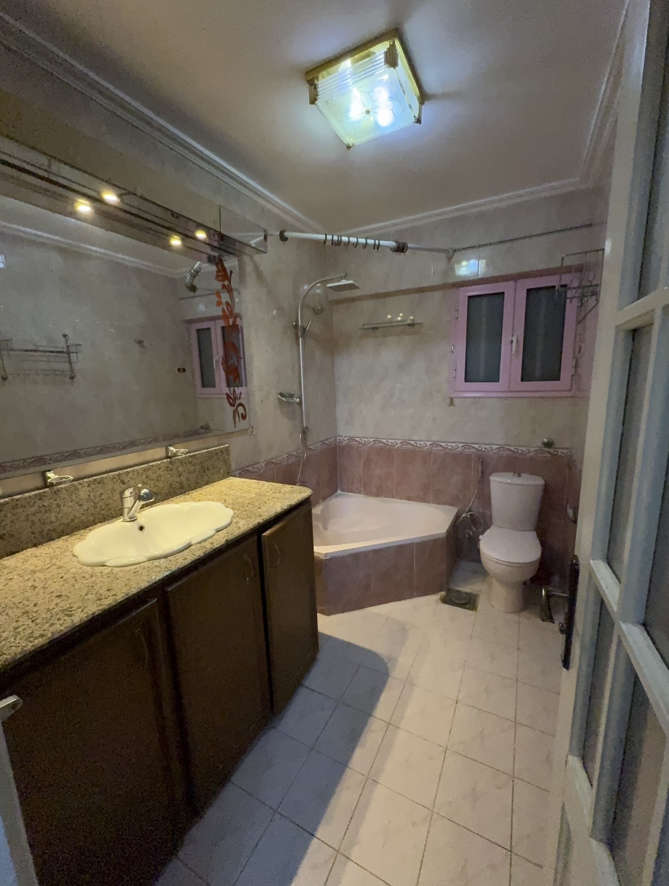 صورة المعرض 13