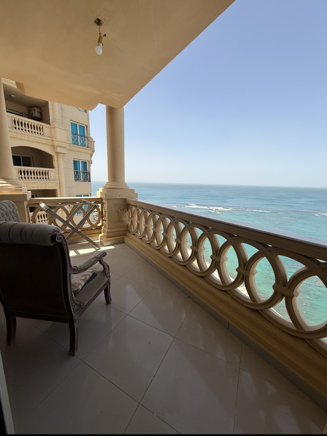 صورة المعرض 2