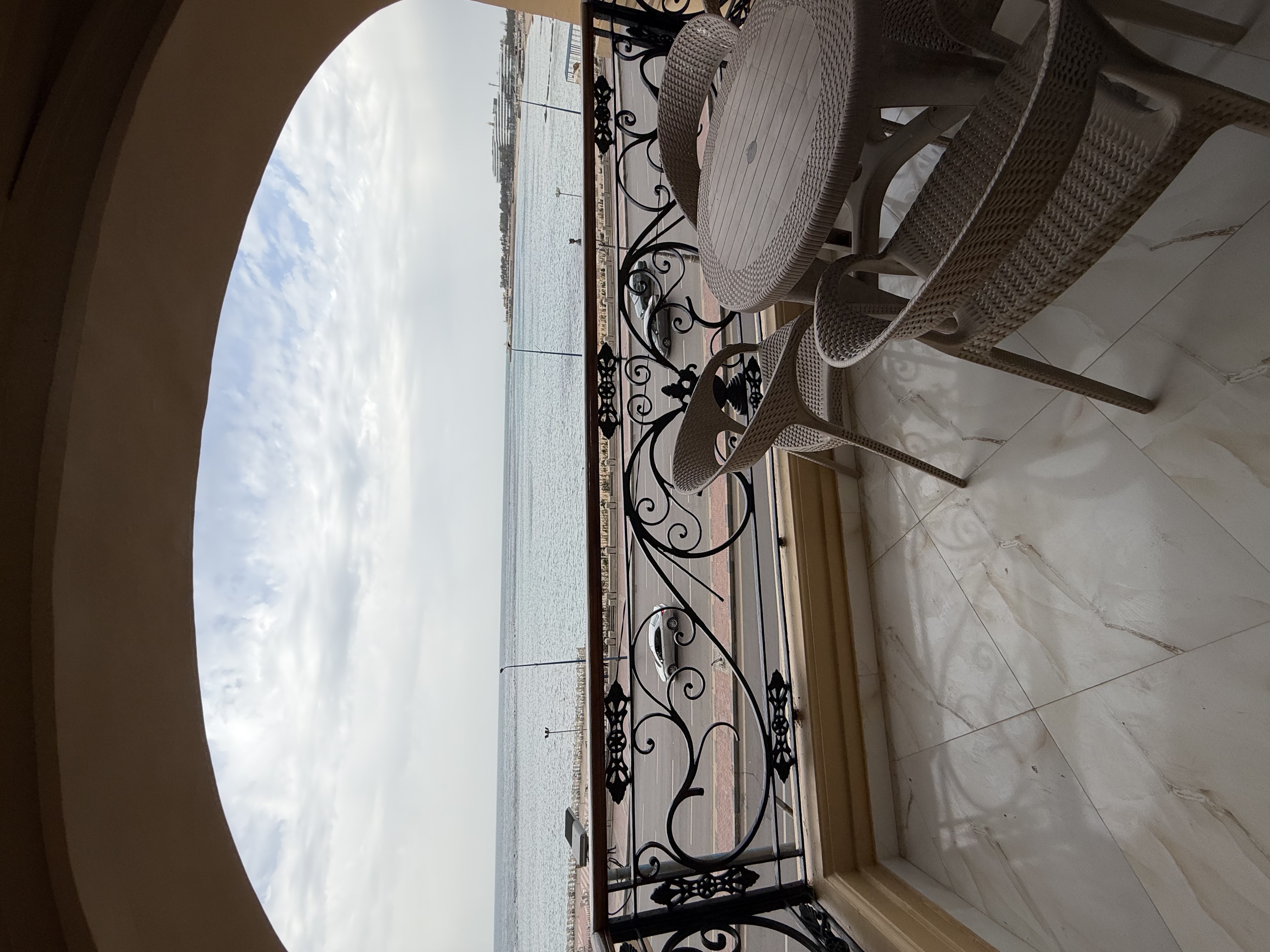 صورة المعرض 5