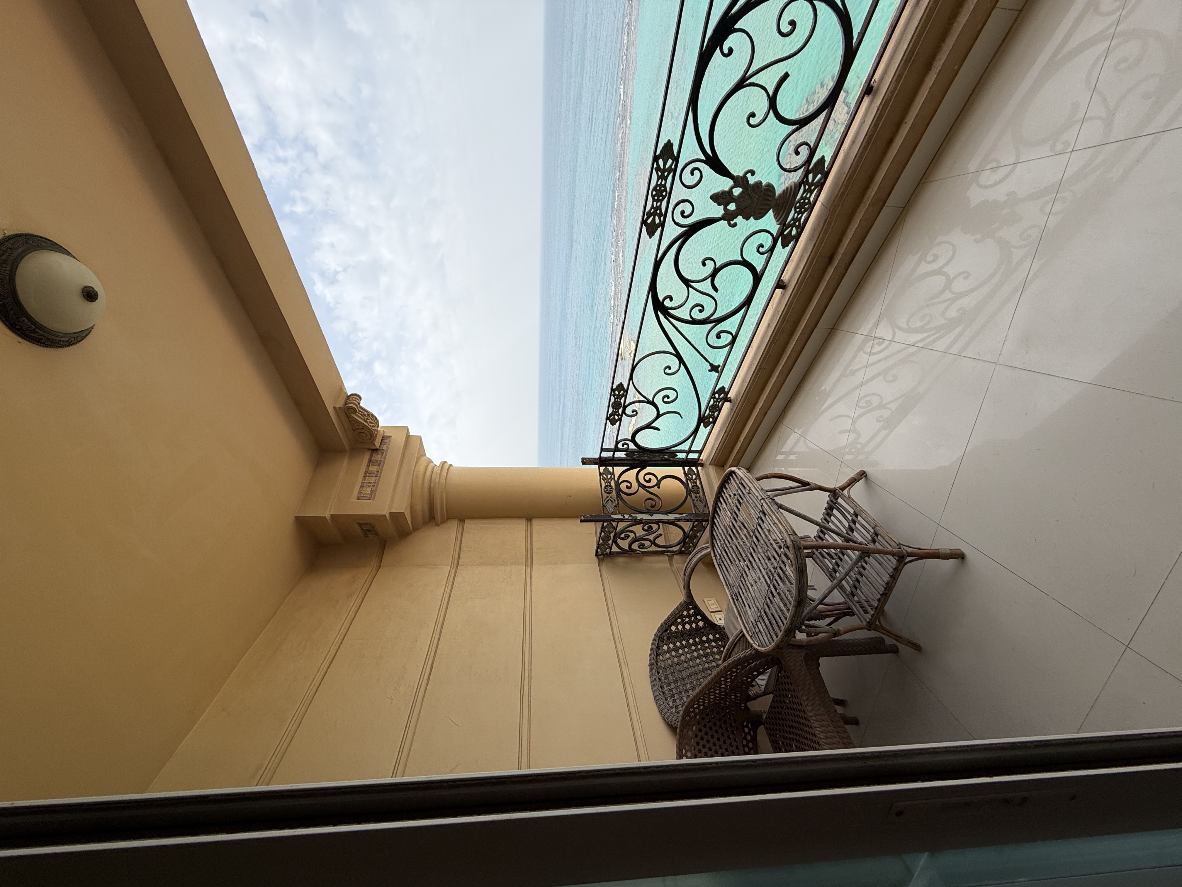 صورة المعرض 2