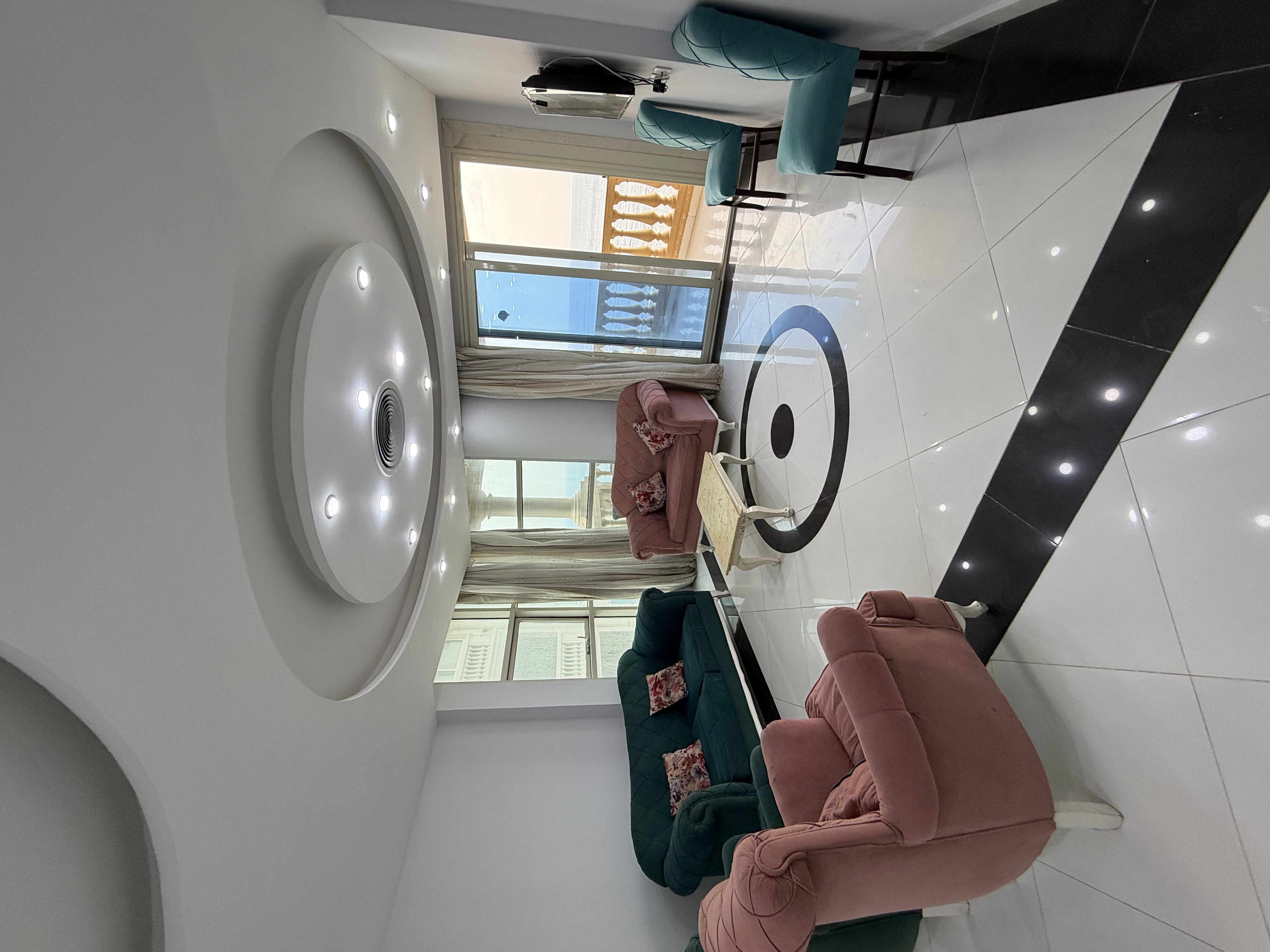 صورة المعرض 5