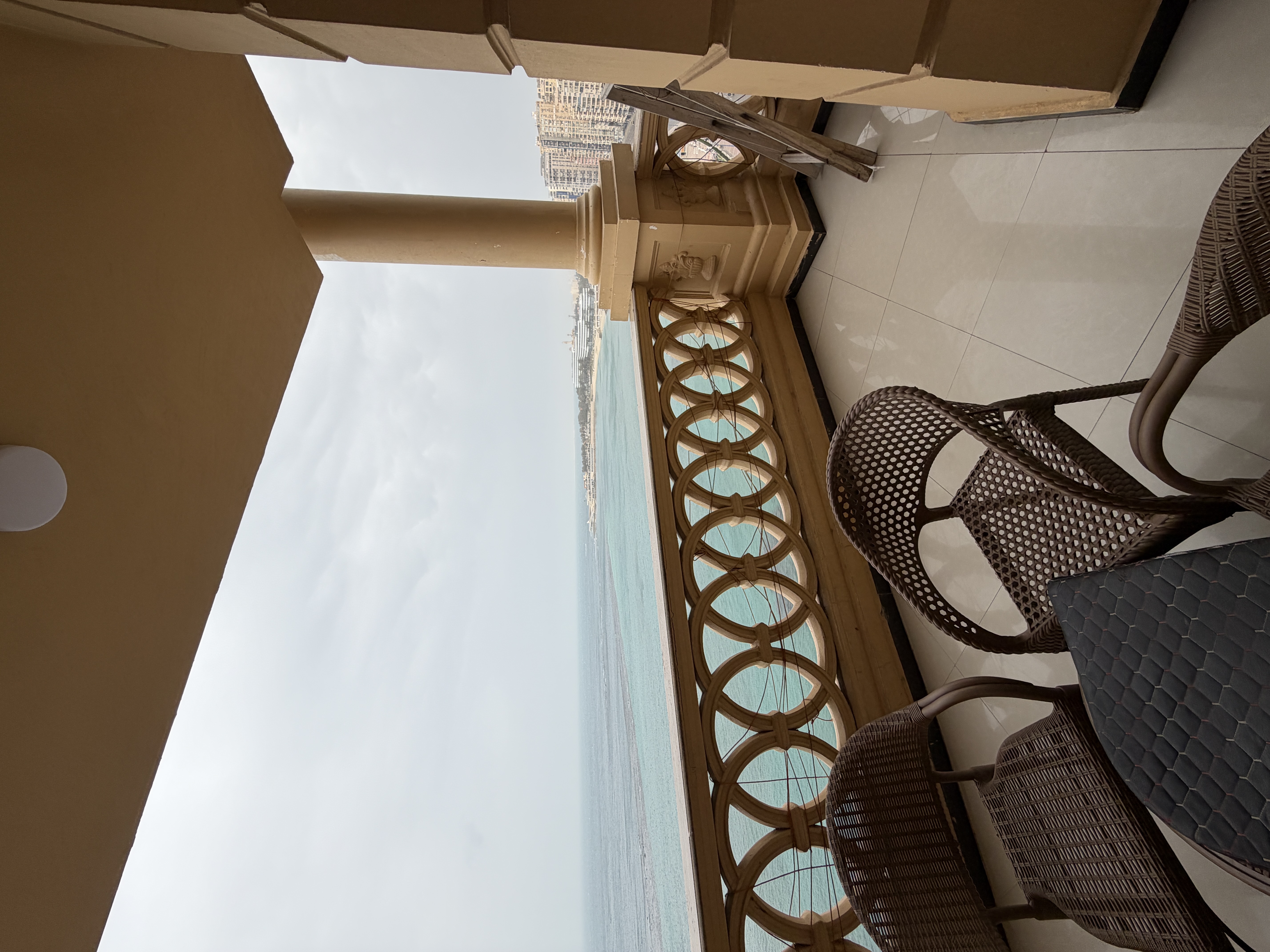 صورة المعرض 2