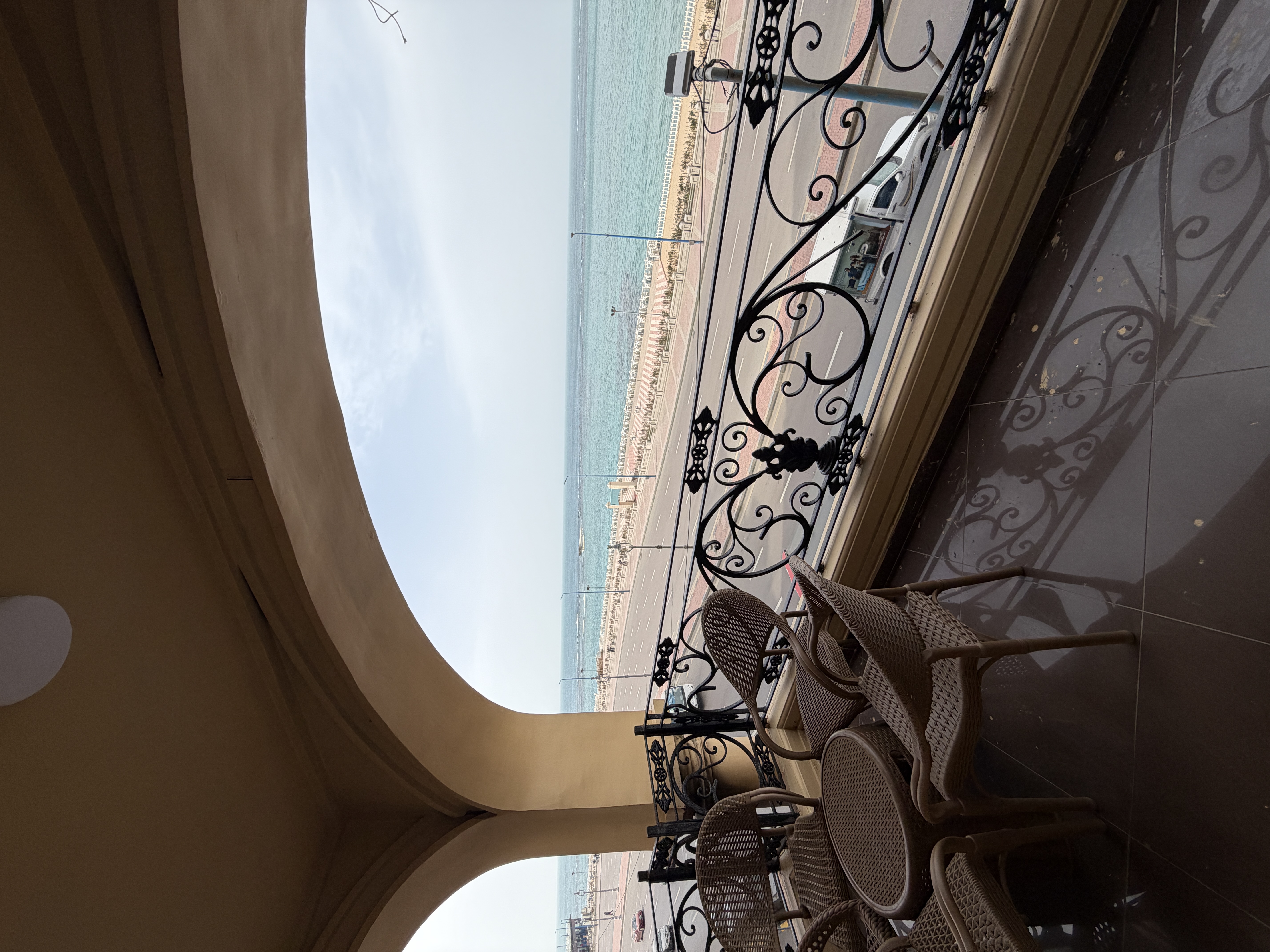 صورة المعرض 2