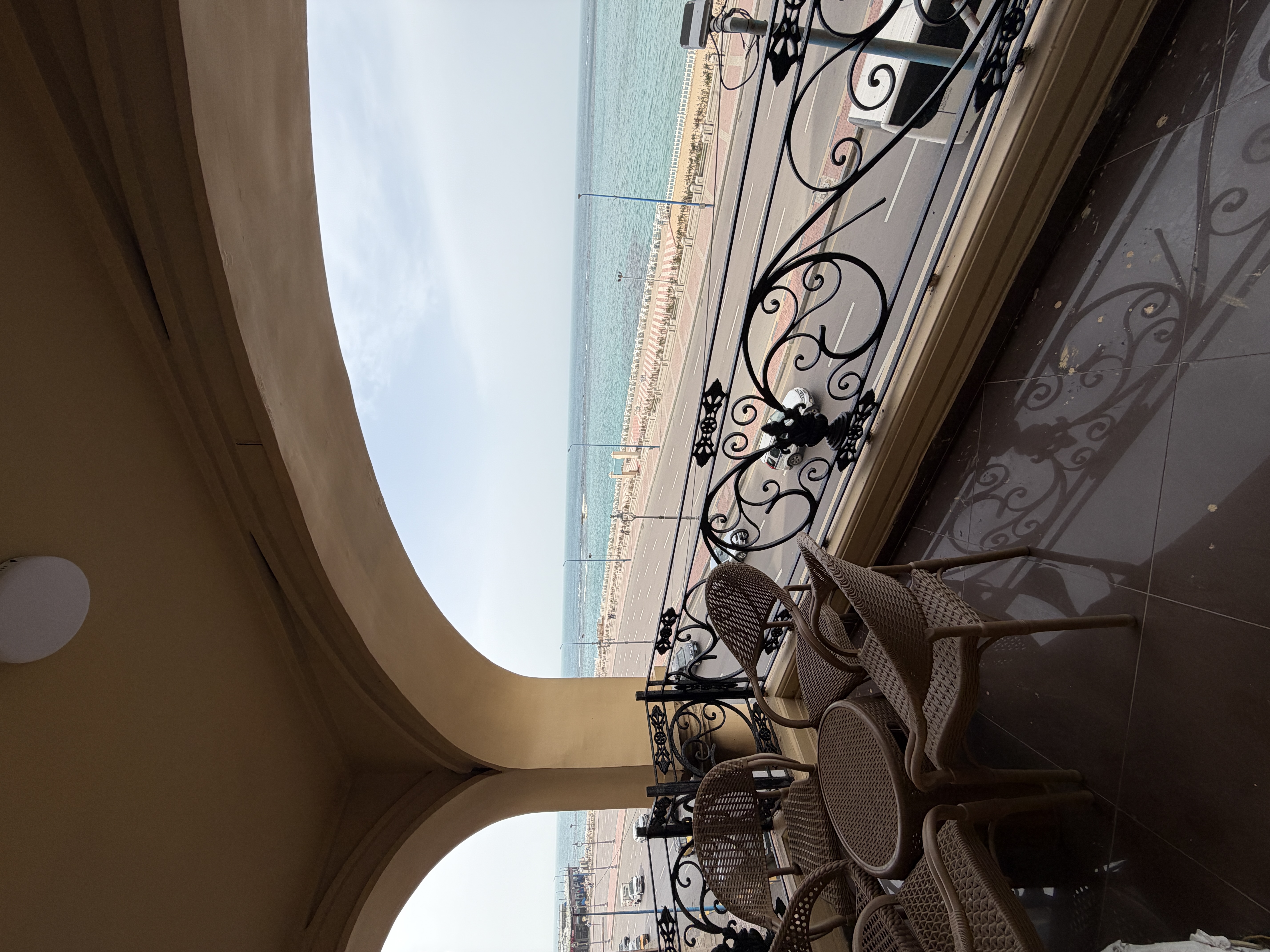 صورة المعرض 5