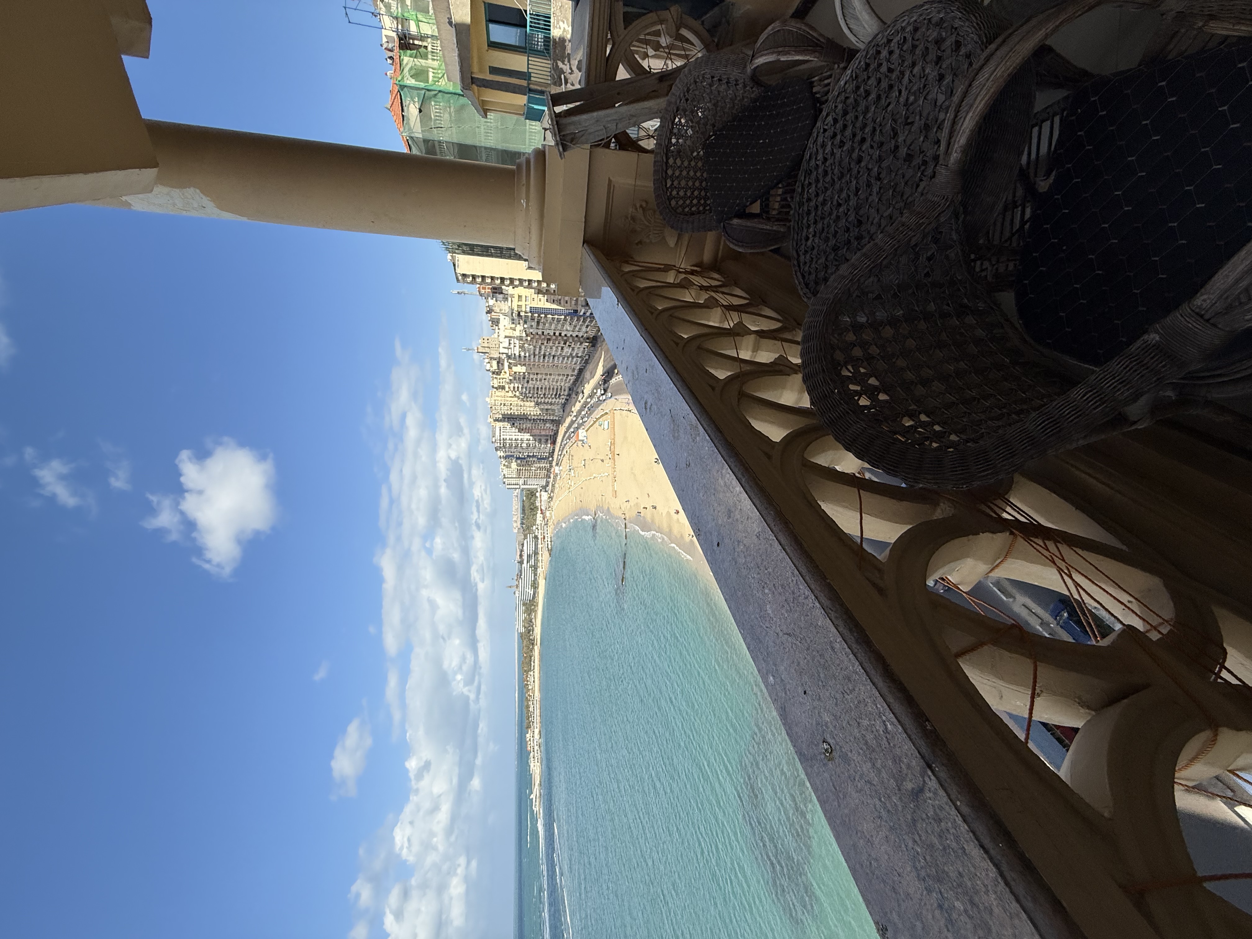 شقة 3 غرف كود 1301 المندرة