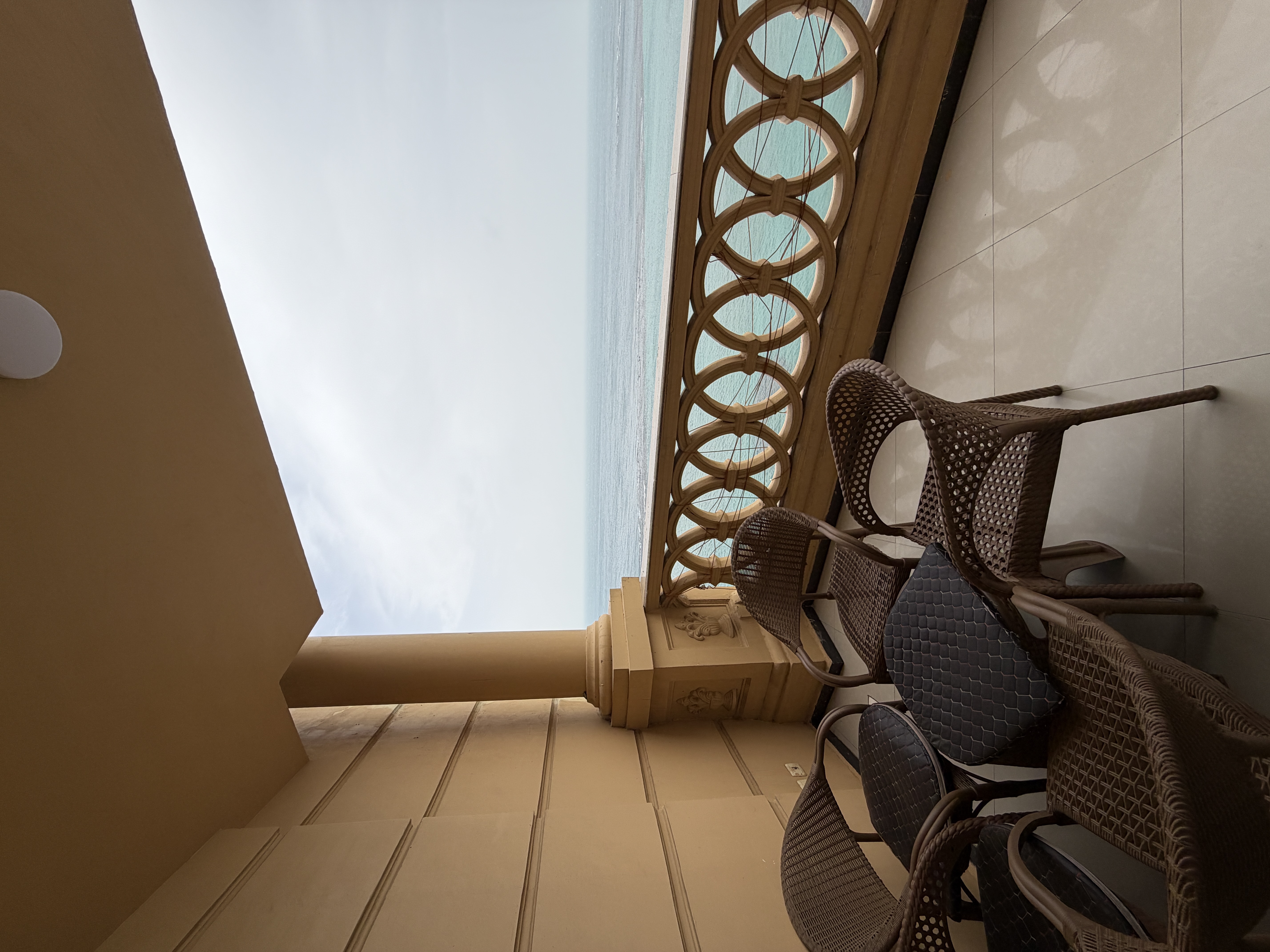 شقة 3 غرف كود 1301 المندرة